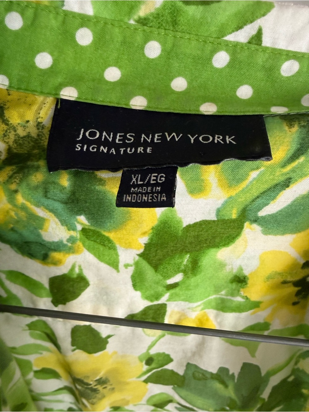 Jones New York Signature Green and Yellow Floral Top